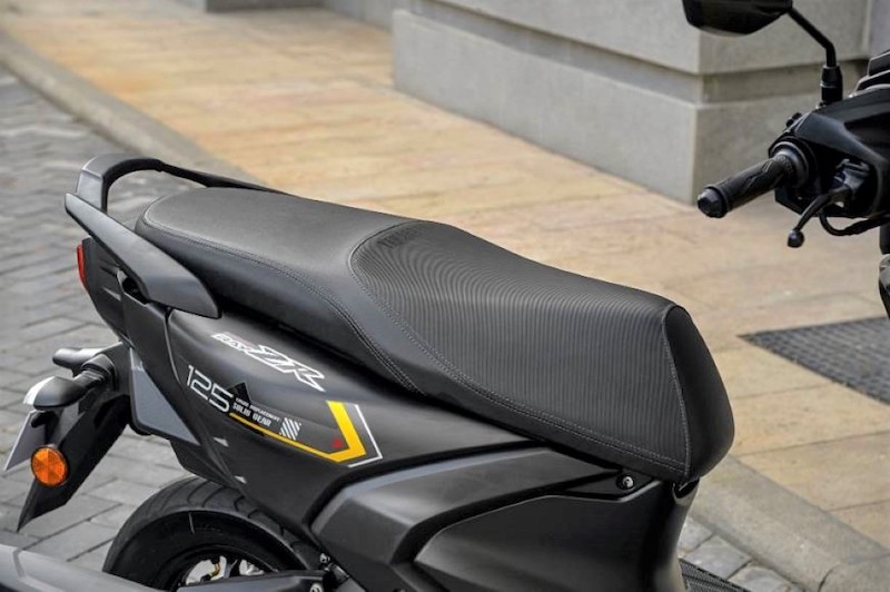 Xe ga thể thao Yamaha Ray ZR 125 ra mắt, giá rẻ mà có động cơ hybrid