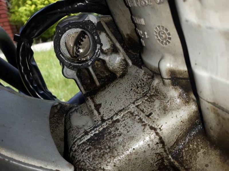 Nguyên nhân và cách khắc phục xe máy bị chảy dầunhớt  Thông tin về bảo  dưỡng máy nén khí các loại